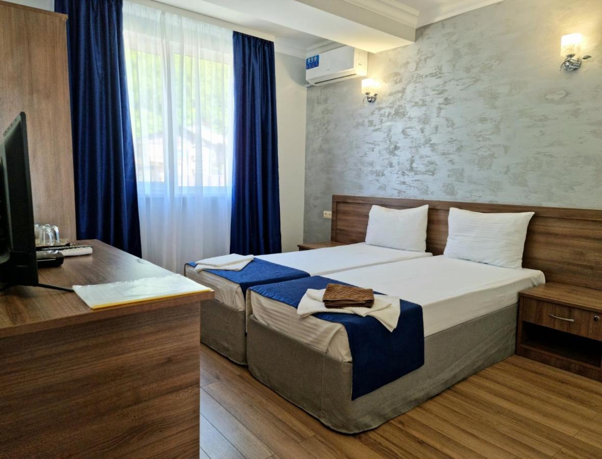 Nobi Guest House Гагра Екстер'єр фото