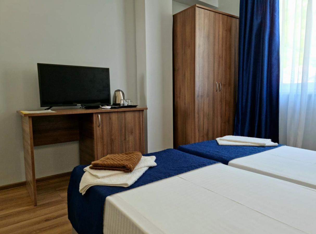 Nobi Guest House Гагра Екстер'єр фото