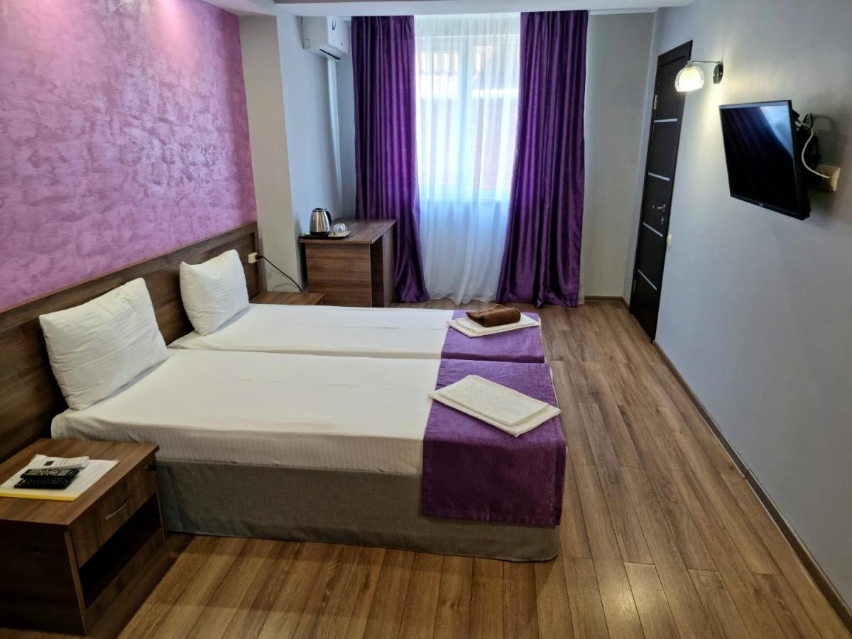 Nobi Guest House Гагра Екстер'єр фото