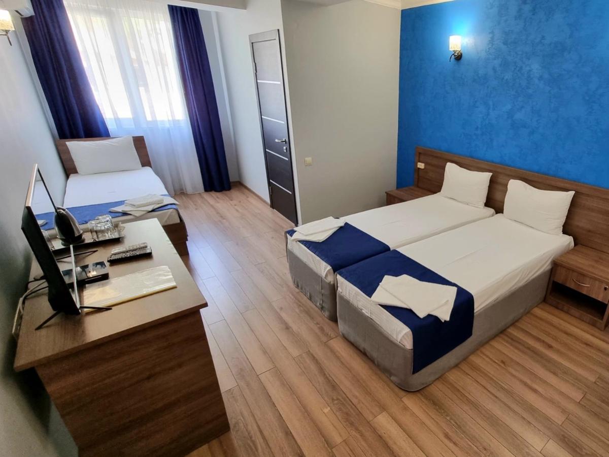 Nobi Guest House Гагра Екстер'єр фото