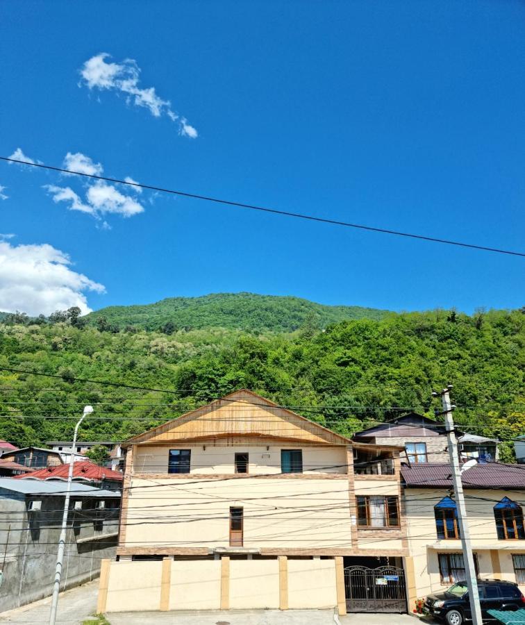 Nobi Guest House Гагра Екстер'єр фото