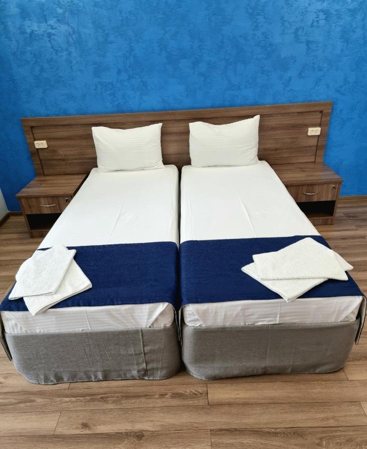 Nobi Guest House Гагра Екстер'єр фото