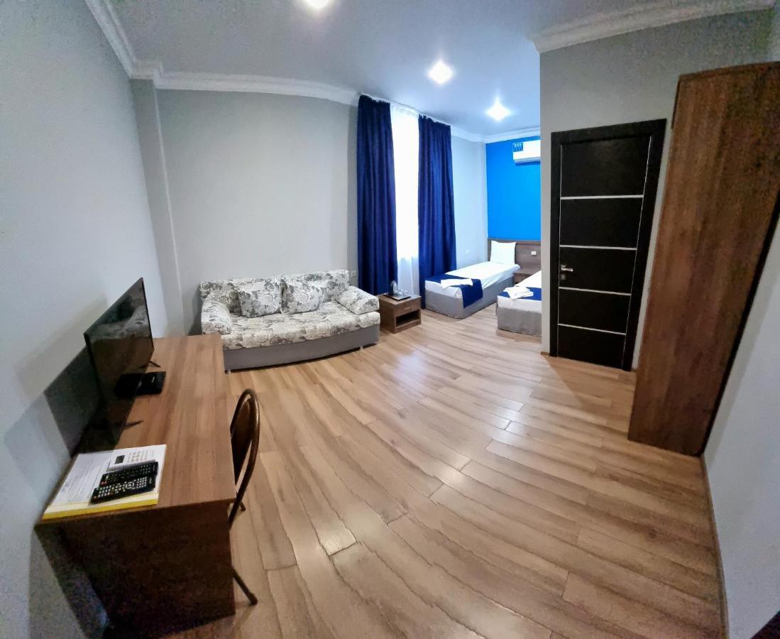 Nobi Guest House Гагра Екстер'єр фото