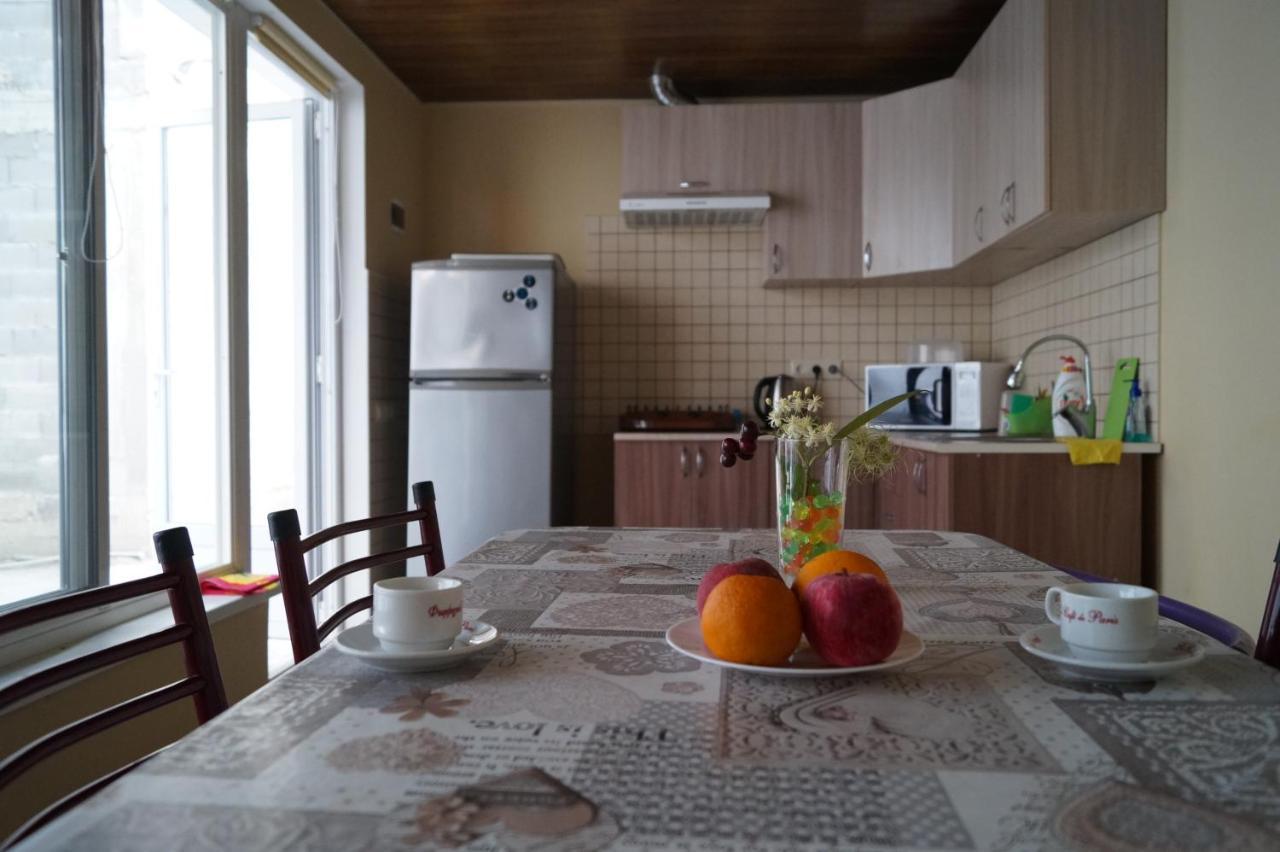Nobi Guest House Гагра Екстер'єр фото